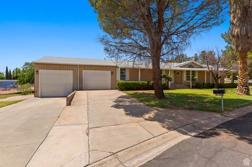 139 Wagon Wheel Dr, Washington, UT, 84780-1825 | Card Image
