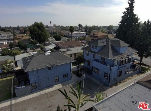 915 E 50th St, Los Angeles, CA, 90011 | Card Image