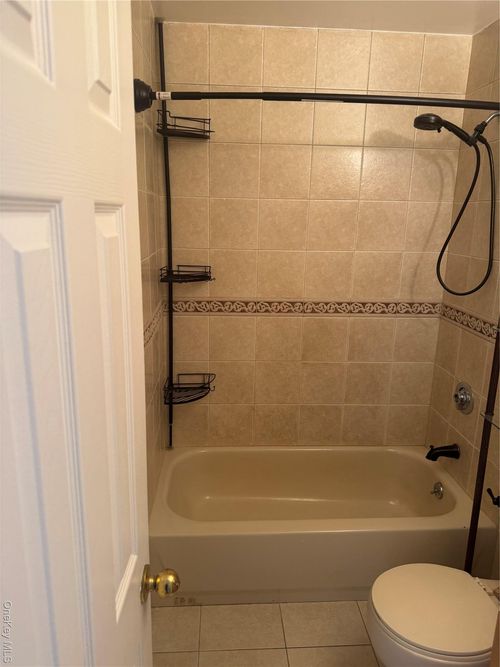 2-3177 Wissman Ave, Bronx, NY, 10465-3724 | Card Image