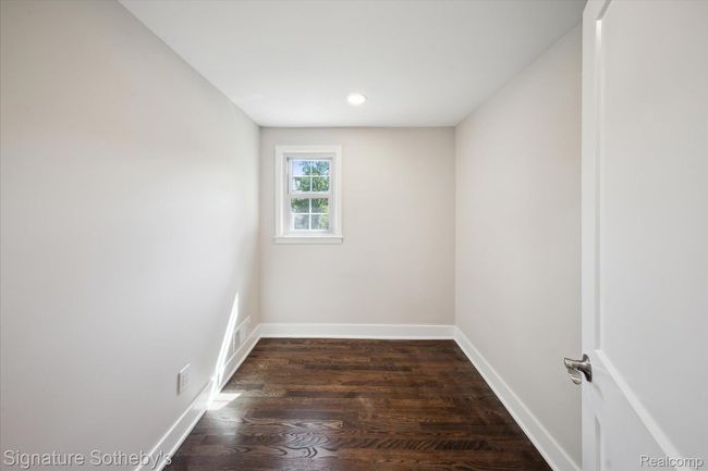 28-2200-Brenthaven-Dr-Bloomfield-Hills-MI-48304-WindowStill-14.jpg | Image 25