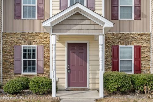 141 Glen Cannon Dr, Jacksonville, NC, 28546-8441 | Card Image