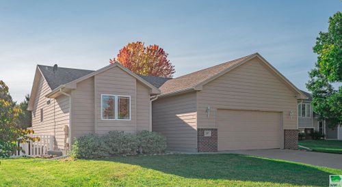 237 Bobwhite Circle, Dakota Dunes, SD, 57069 | Card Image