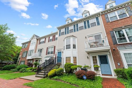 4 Persimmon Ct, Jersey City, NJ, 07305-4872 | Card Image