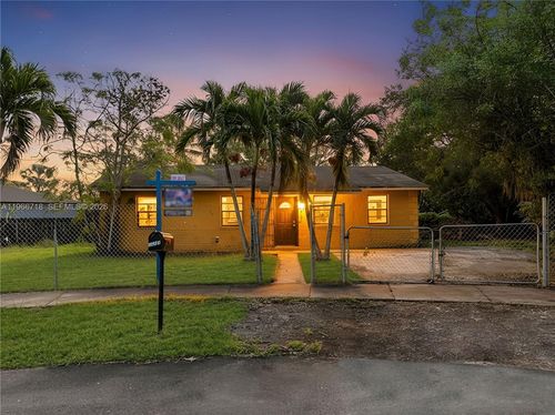 1664 Sw 2nd Ct, Homestead, FL, 33030-6674 | Card Image