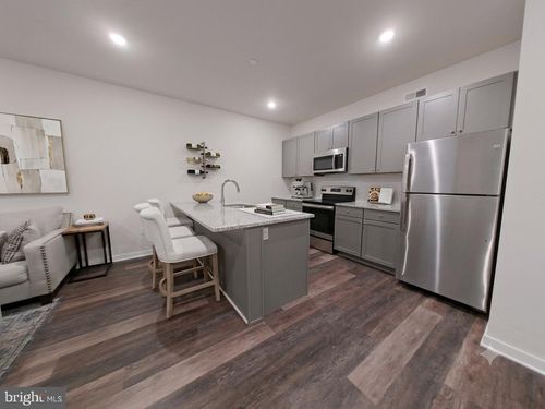 206-4217 Chestnut St, PHILADELPHIA, PA, 19104-3750 | Card Image