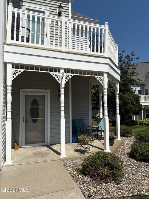 107 Kelly Cir, Altamont, NY, 12009-4940 | Card Image