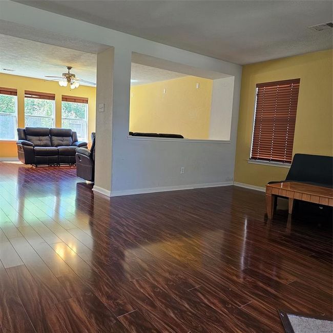 11727 Madison Oak St, House other with 3 bedrooms, 3 bathrooms and 2 parking in Houston TX | Image 4