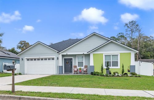 113 Plumosus Park Dr, Deland, FL, 32724-7802 | Card Image