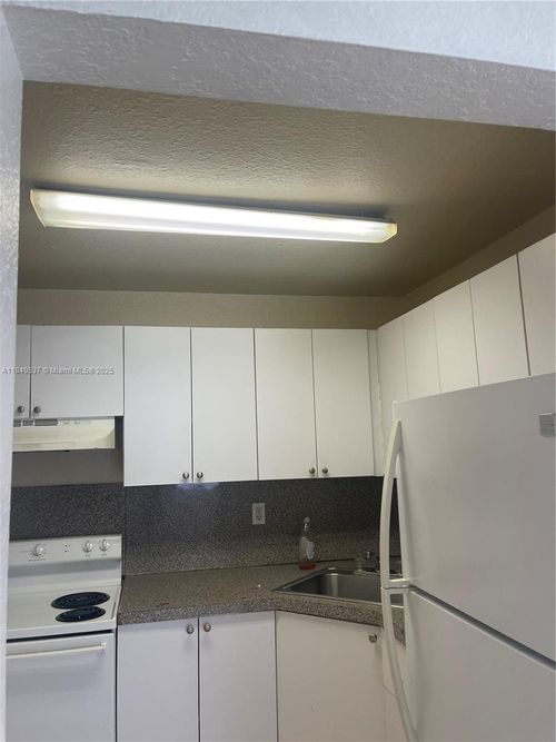 apt-153-17255 Sw 95th Ave, Palmetto Bay, FL, 33157-4459 | Card Image