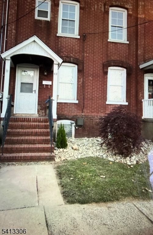 69 2nd Ave, Raritan, NJ, 08869-1525 | Card Image