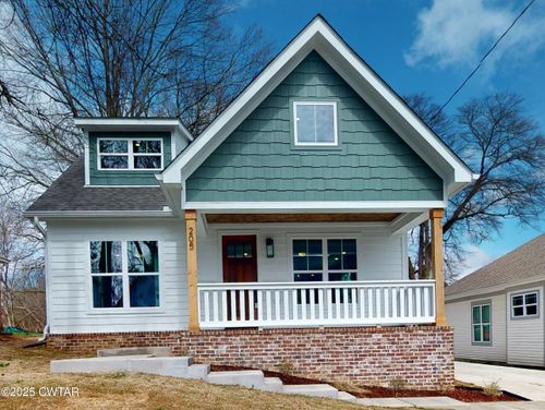 205 Mccowat St, Jackson, TN, 38301-5273 | Card Image