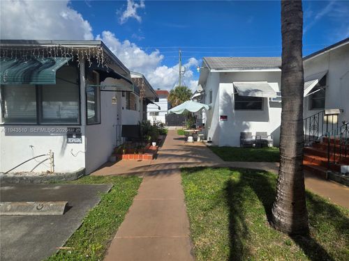 7-1825 Lincoln St, HOLLYWOOD, FL, 33020-3574 | Card Image