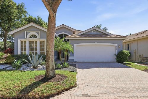 8752 Palm River Dr, Lake Worth, FL, 33467-6912 | Card Image