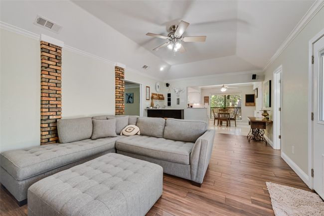 812 Cherlynne Dr, House other with 3 bedrooms, 3 bathrooms and null parking in Cedar Hill TX | Image 11