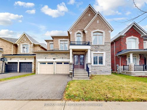 46 Scrivener Dr, Aurora, ON, L4G0Y8 | Card Image