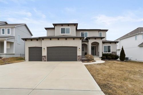 13322 181st Ct, Overland Park, KS, 66013-4401 | Card Image