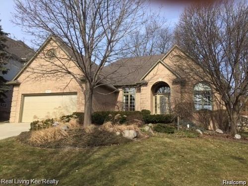 1809 Cloverdale Dr, Rochester, MI, 48307-6038 | Card Image