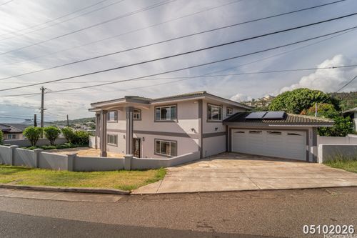 2004 Skyline Dr, Honolulu, HI, 96817-2009 | Card Image