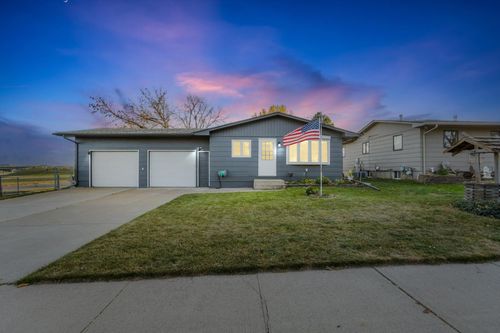 4901 W 47th St Street, Sioux Falls, SD, 57106 | Card Image