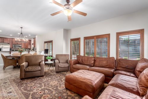 1217-5450 E Deer Valley Dr, Phoenix, AZ, 85054-8118 | Card Image