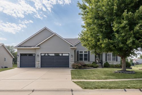 1030 S 5th St, Eldridge, IA, 52748-1578 | Card Image