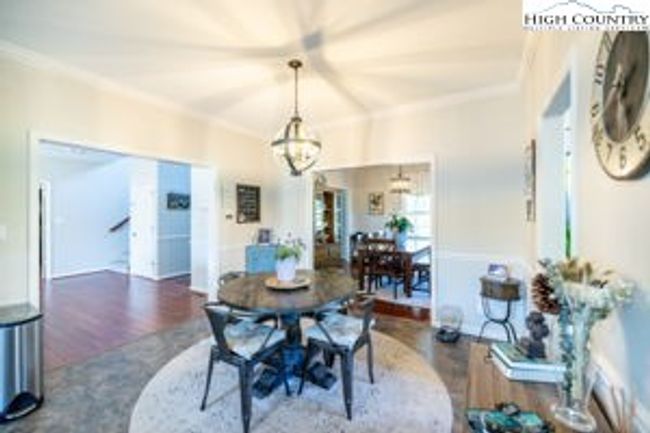 Breakfast area | Image 16