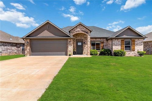 1749 Charismatic Dr, Prairie Grove, AR, 72753-6043 | Card Image