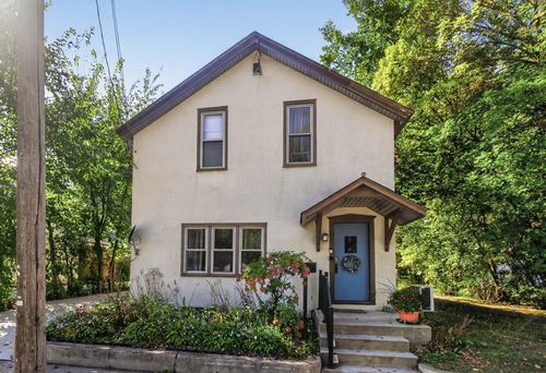 810 4th St S, Stillwater, MN, 55082-6202 | Card Image
