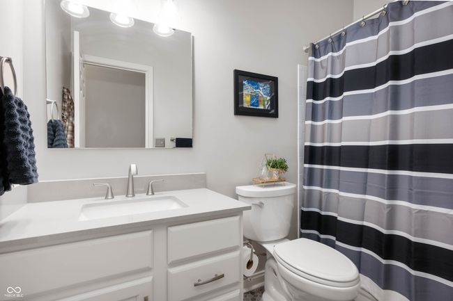 Secondary Full Bath for Bedrooms 2 and 3 | Image 20