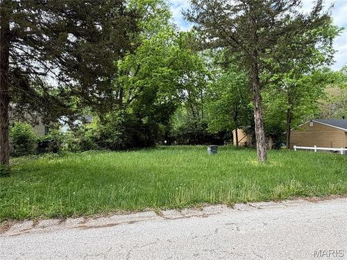 8844 Parkdale Dr, Caseyville, IL, 62232-1636 | Card Image