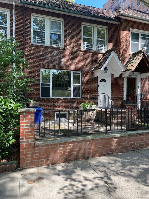 34-49 73rd Street, New York, NY, 11372 | Card Image