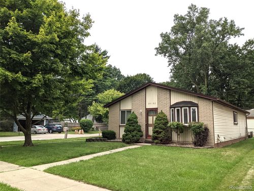 38182 Cherry Hill Rd, Westland, MI, 48185-3272 | Card Image