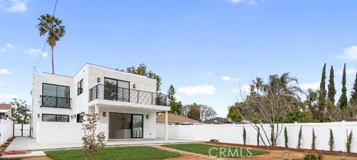 6830 Lubao Ave, Winnetka, CA, 91306-3909 | Card Image