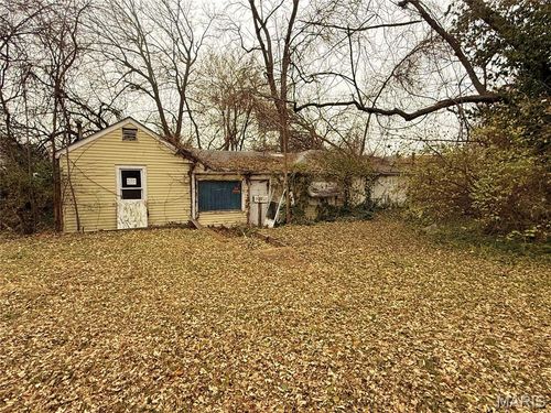 6237 Garfield Ave, Berkeley, MO, 63134-1705 | Card Image