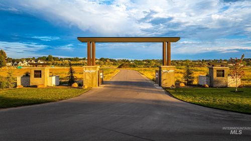 7782 N Hawks Beard Ln, Eagle, ID, 83616-1187 | Card Image