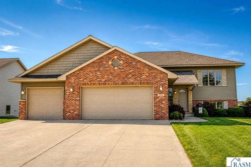 1324 Augusta Drive, Mankato, MN, 56001 | Card Image