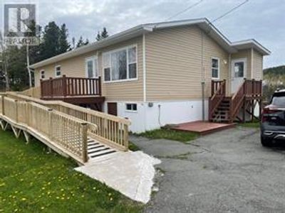 40 Village Cove Rd E, House other with 3 bedrooms, 1 bathrooms and null parking in Summerford NL | Image 2