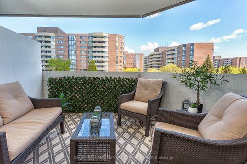 605-70 Baif Blvd, Richmond Hill, ON, L4C5L2 | Card Image