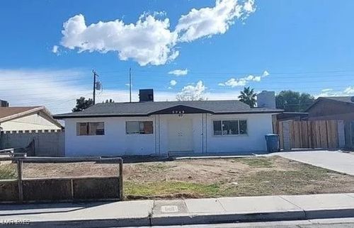 3749 Ponderosa Ave, Las Vegas, NV, 89115-4265 | Card Image