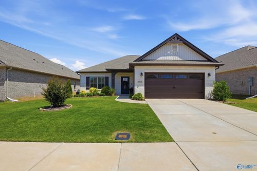 9539 Hampton Cove Way Se, Owens Cross Roads, AL, 35763 | Card Image