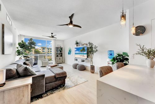517-111 Se 1st Ave, Delray Beach, FL, 33444-3676 | Card Image