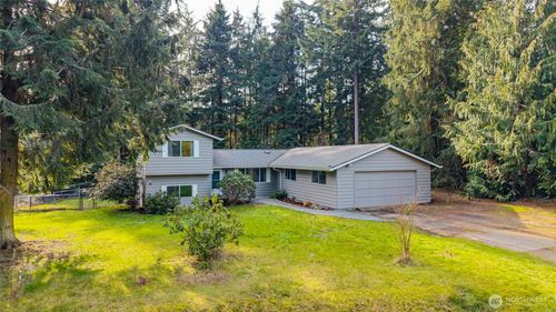 744 Spitfire Ln, Oak Harbor, WA, 98277-7539 | Card Image