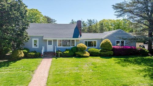 150 Burr Avenue, Huntington, NY, 11768 | Card Image