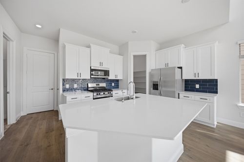 8905 Shoppers Ln, Plano, TX, 75024-4601 | Card Image