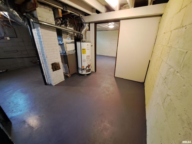 1417 S 8 Th St, House other with 2 bedrooms, 2 bathrooms and null parking in Clinton IA | Image 14