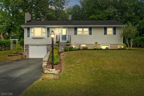 35 Skytop Rd, Newton, NJ, 07860-8830 | Card Image