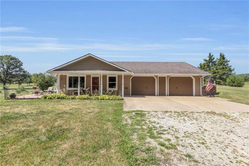 10518 Outer Belt Road, Oak Grove, MO, 64075 | Card Image