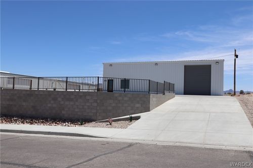3942 Frontage Rd, Bullhead City, AZ, 86442-8176 | Card Image