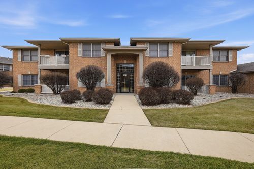 apt-1b-9735 Wildwood Ct, Highland, IN, 46322-5549 | Card Image