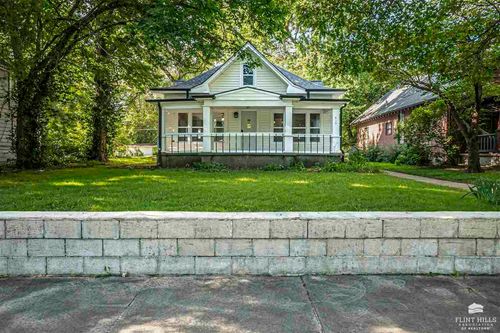 419 Kearney St, Manhattan, KS, 66502-5627 | Card Image